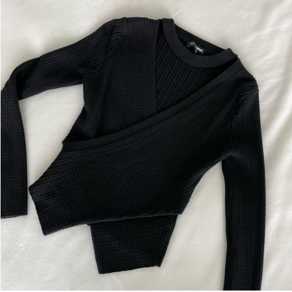 XS/S Bundle Ribbed Sweaters - Black & Cream - Picture 4 of 6